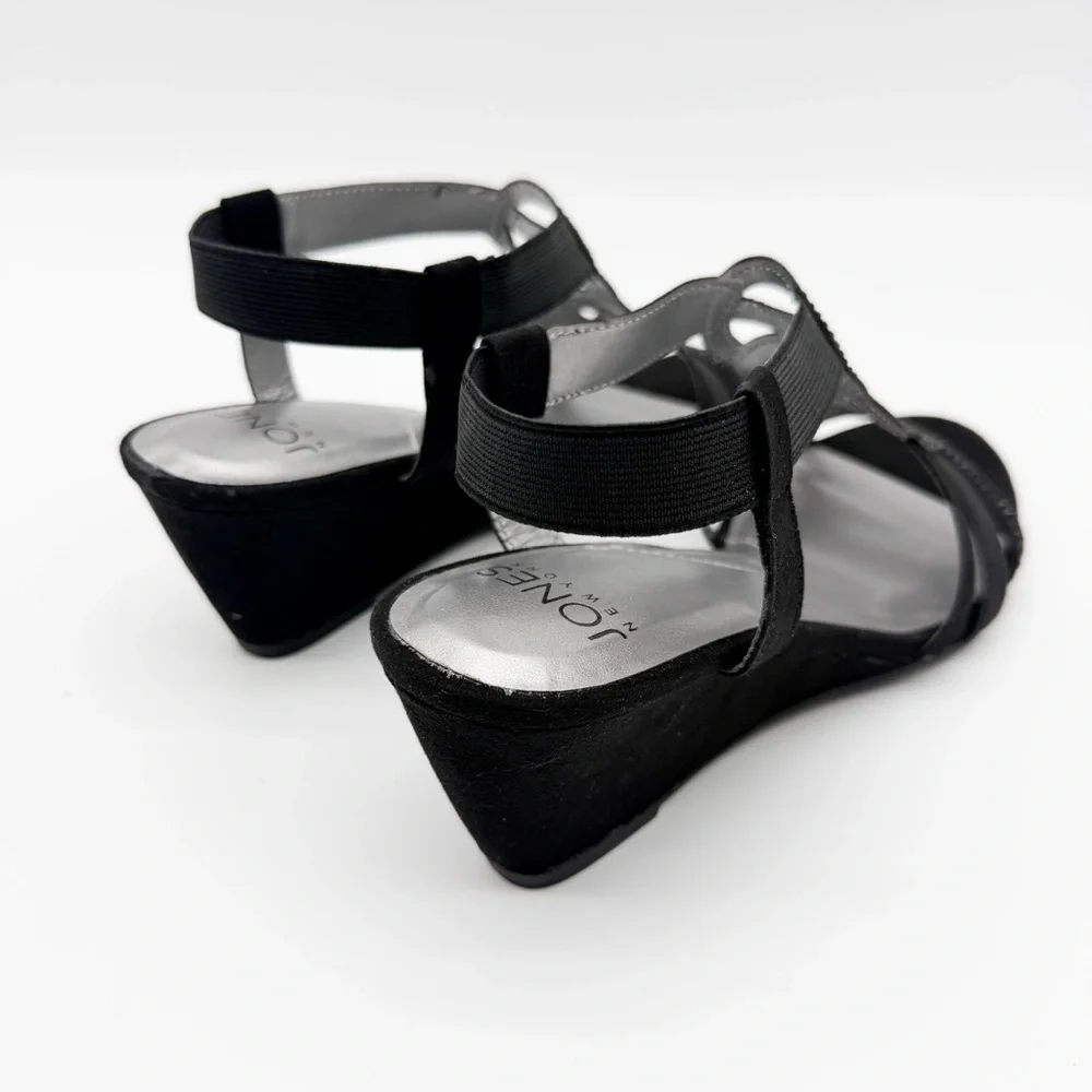 Jones New York Denice Embellished Strappy Wedge Sandal Elastic Ankle Black 8 NEW